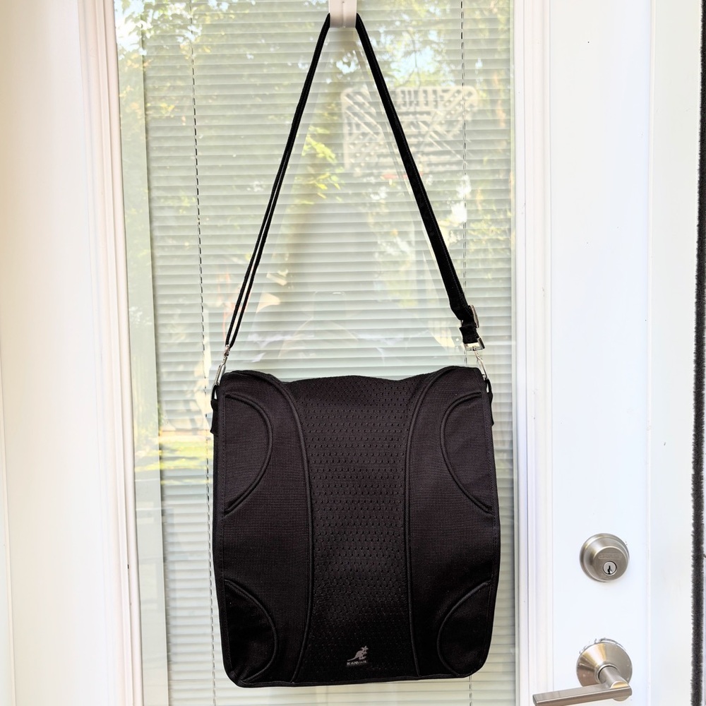 Men/Unisex Kangol Black Messenger Bag Padded Detachable Branded Strap Like New